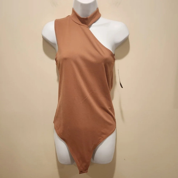 NWT Abercrombie | Soft A&F Mock Neck Asymmetrical Thong Bodysuit - Size M - Picture 1 of 10